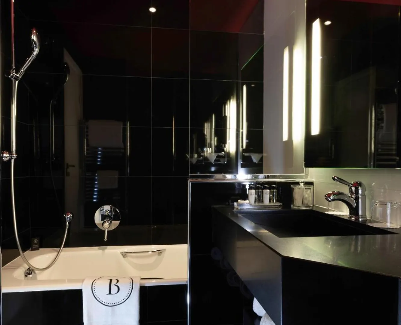 Le Belmont Paris Hotel