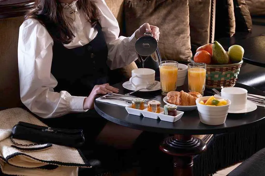 Le Belmont Paris Hotel