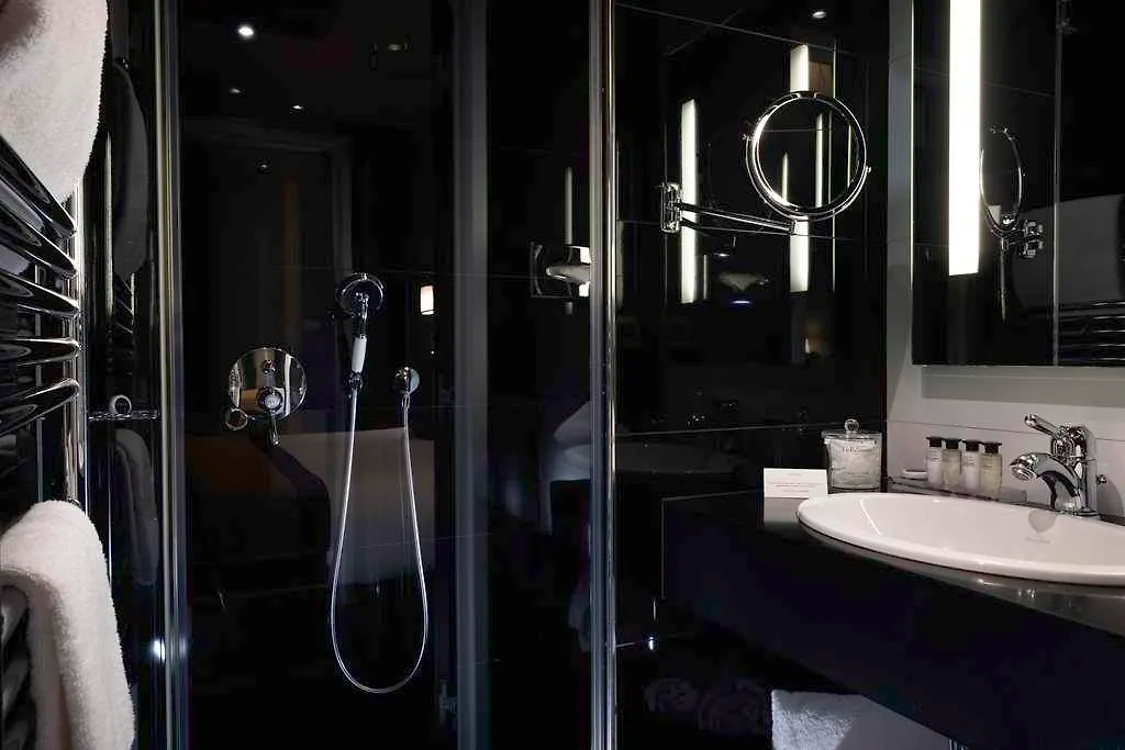 Le Belmont Paris Hotel 4*,