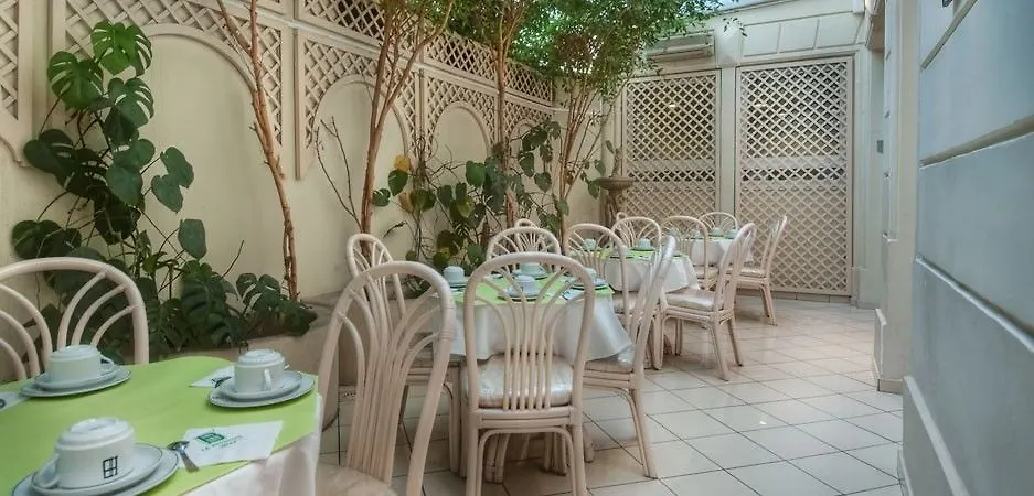 Le Belmont Paris Hotel